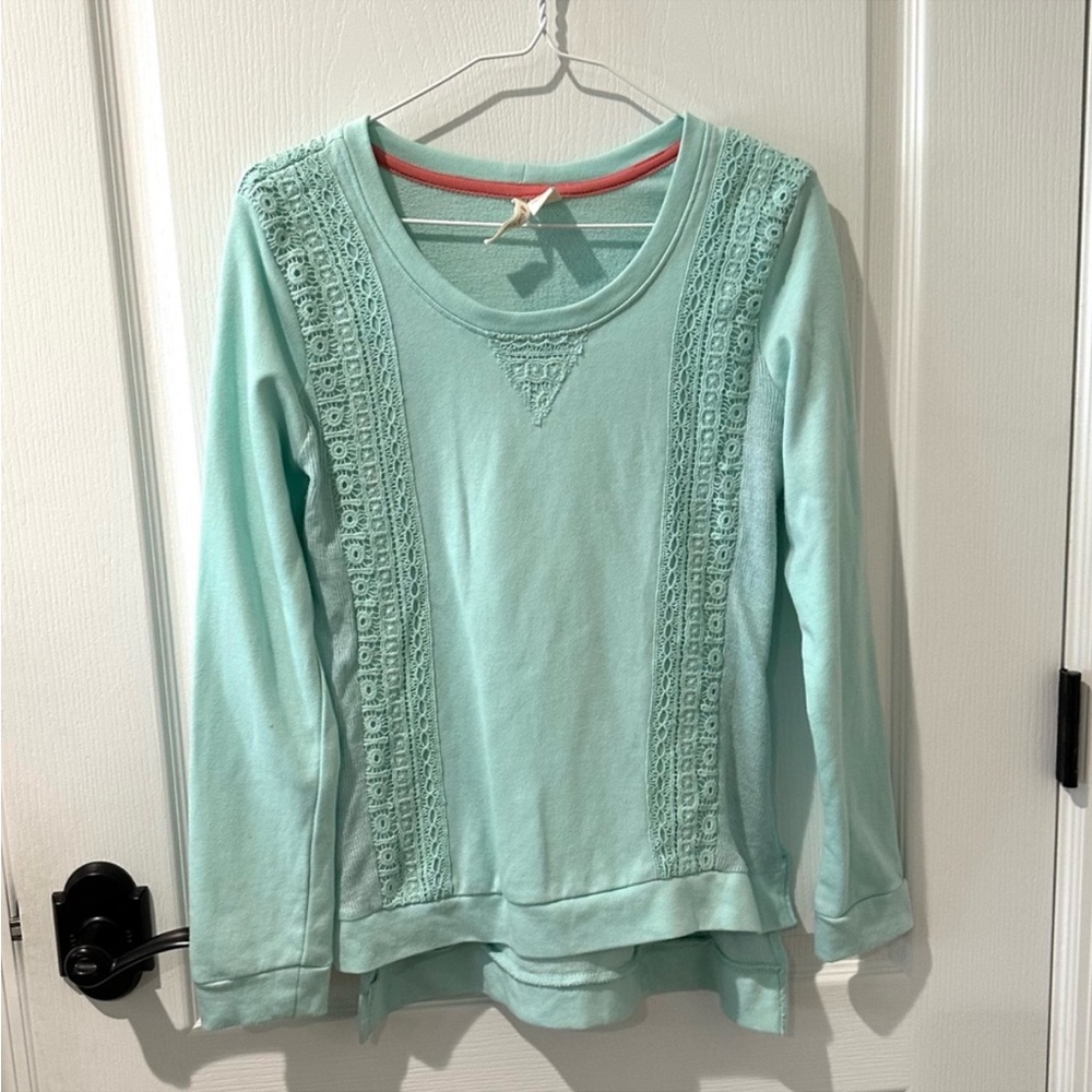 Red Camel Mint Green Crochet Embellished Sweatshirt. Sz M